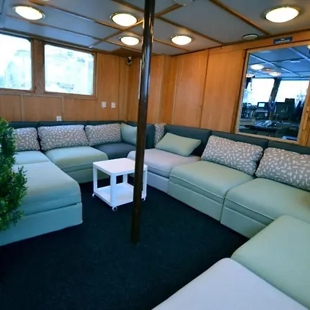 Hotellilaiva Muikku/hotel Boat Muikku * ヘルシンキ