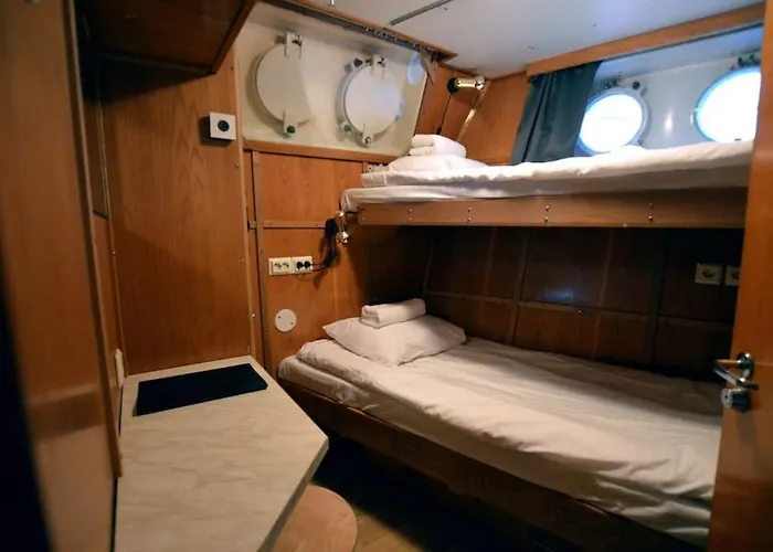 Hotellilaiva Muikku/hotel Boat Muikku Πλωτό κατάλυμα Ελσίνκι